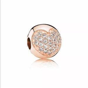 💕 New Pandora Rose Love of Heart Charm 🎀